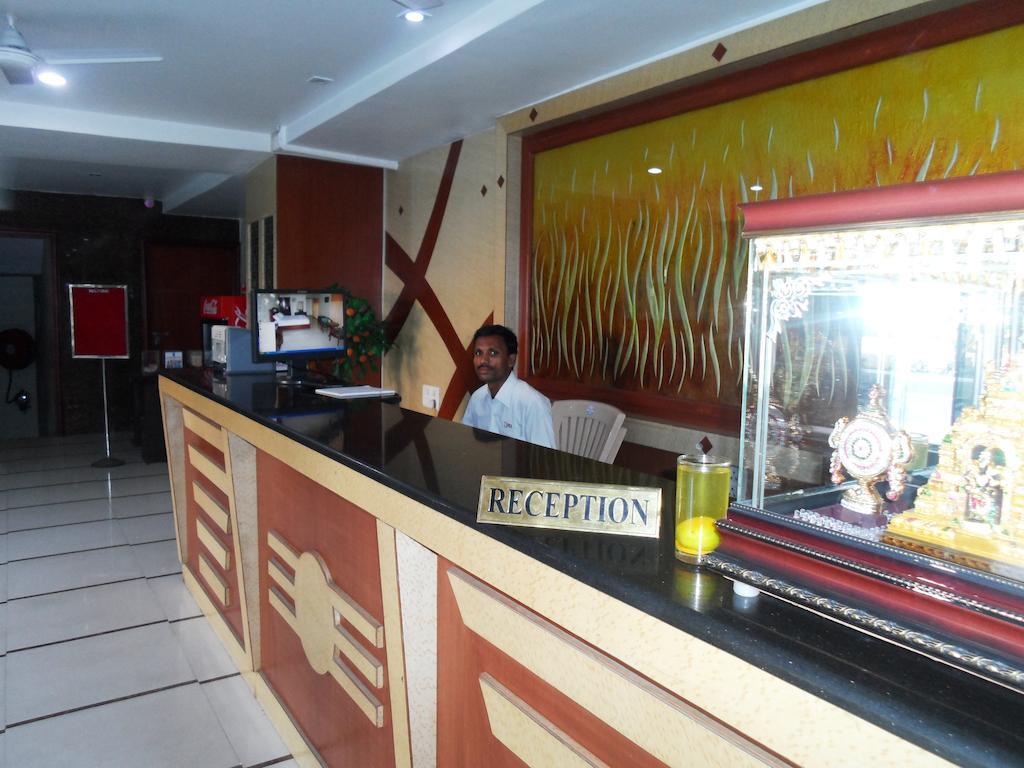 Psr Hotel Tirupati Exterior photo