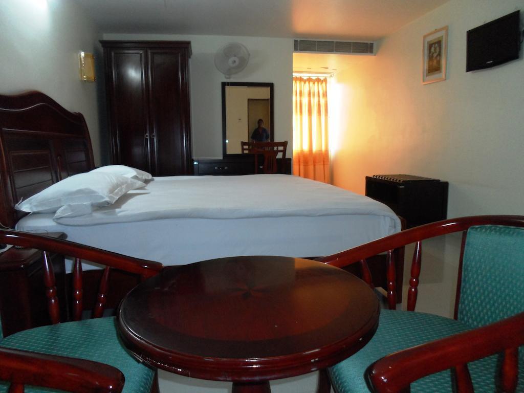 Psr Hotel Tirupati Exterior photo